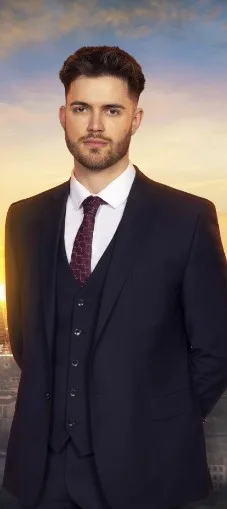 Keir Shave when he was on BBC's 'The Apprentice', there is a background that looks like the sunset.